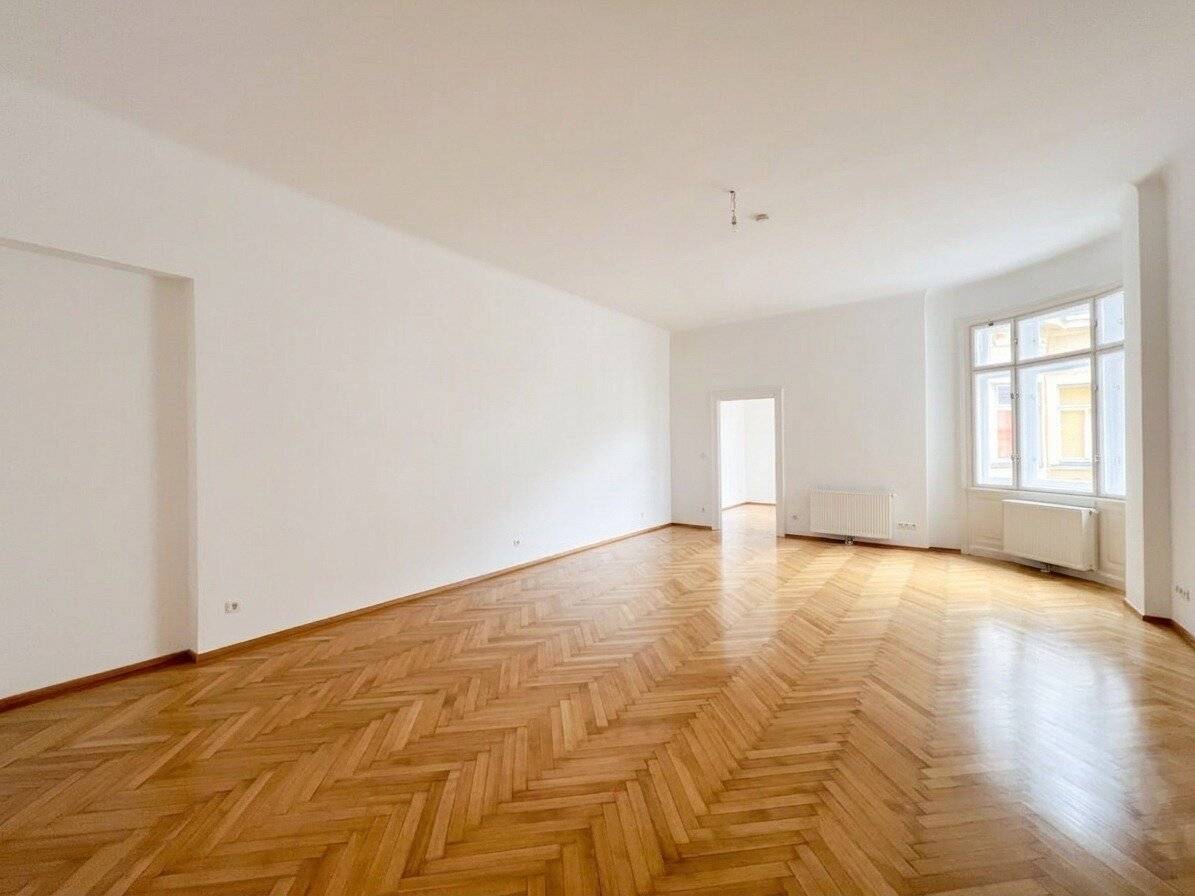 UNBEFRISTET: Wohnen in Bestlage in einer ruhigen Altbauwohnung im repräsentativen Haus
