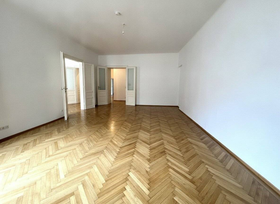 UNBEFRISTET: Wohnen in Bestlage in einer ruhigen Altbauwohnung