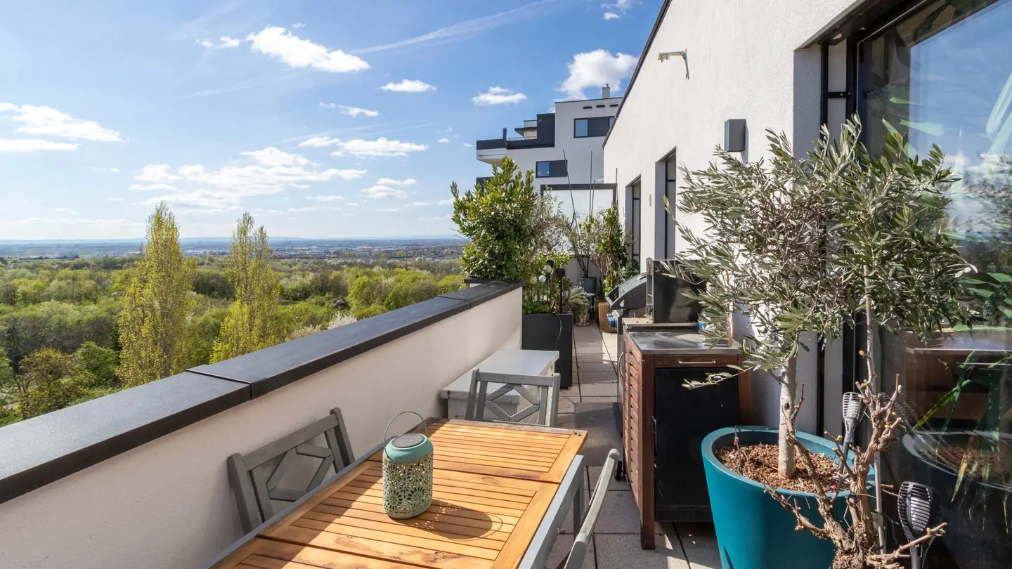 SOMMERAKTIONSPREIS! Ihre TRAUMIMMOBILIE mit 3 Zimmer + Balkon mit einem atemberaubenden Ausblick! WIENERBERG! Absolute Ruhelage!