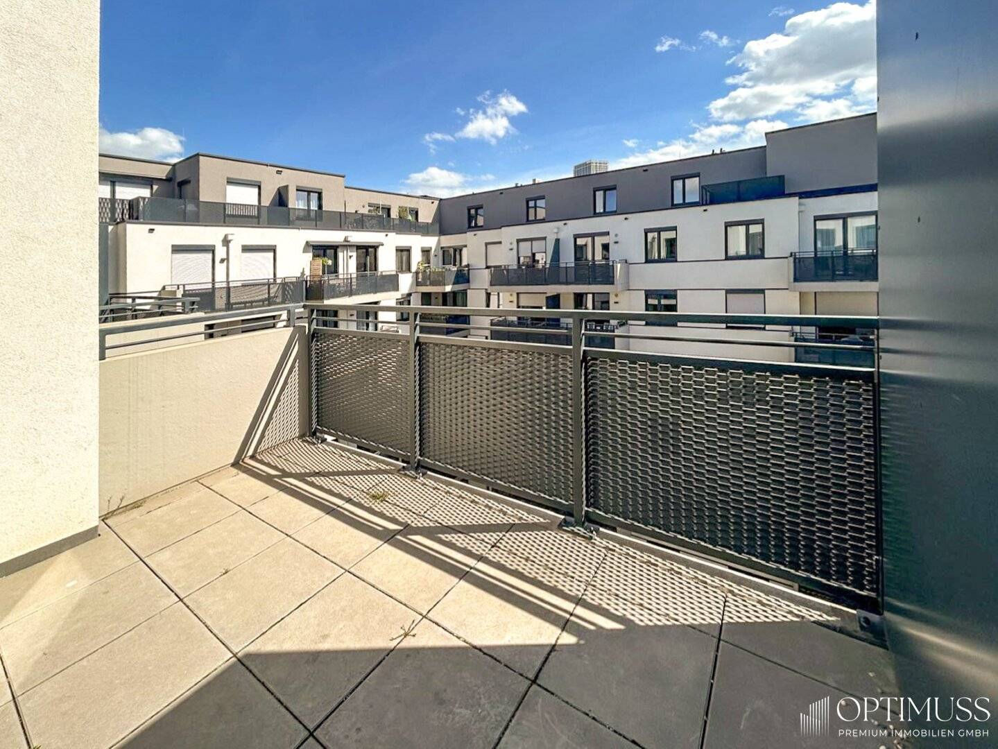 AM KIRSCHBLÜTENPARK WOHNEN !!! Moderne 3-Zimmer-Neubauwohnung mit 2 Balkonen und Garagenplatz zu verkaufen!