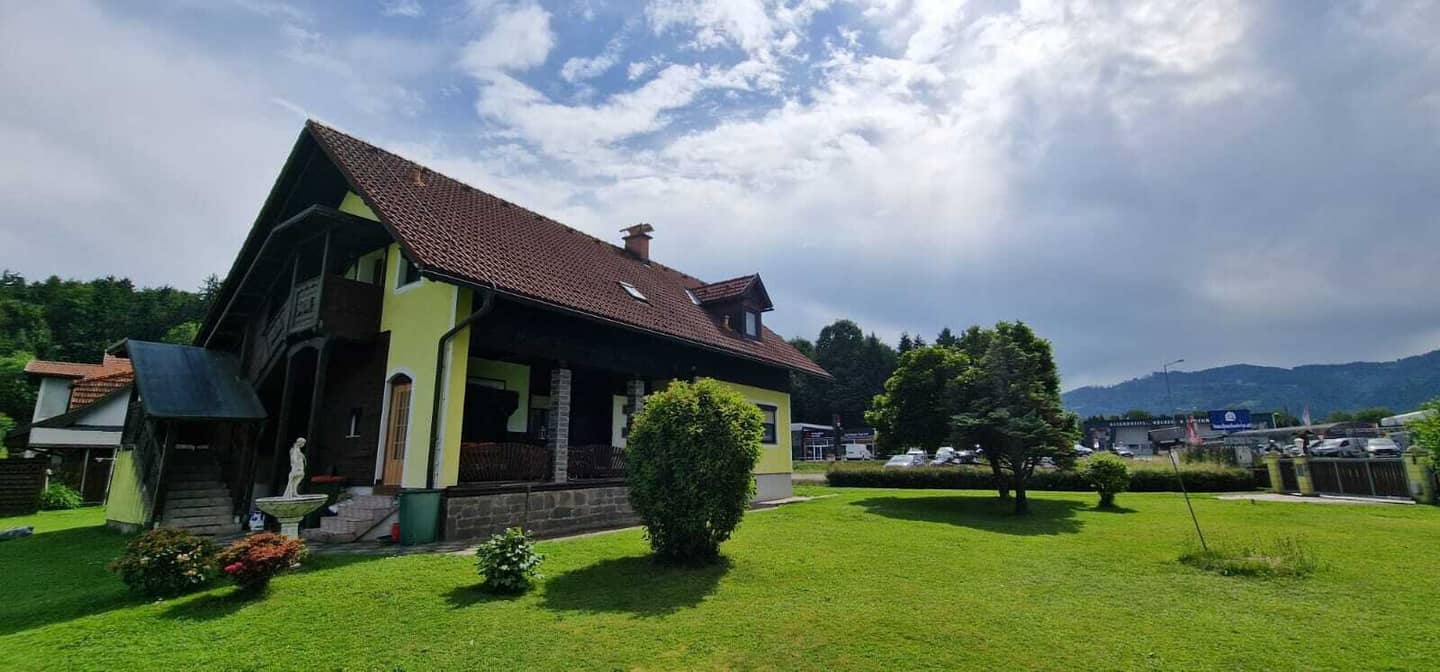 Ein Wohnhaus mit viel Potential! Ca.. 237m² Wfl. und 1.143m² Grund