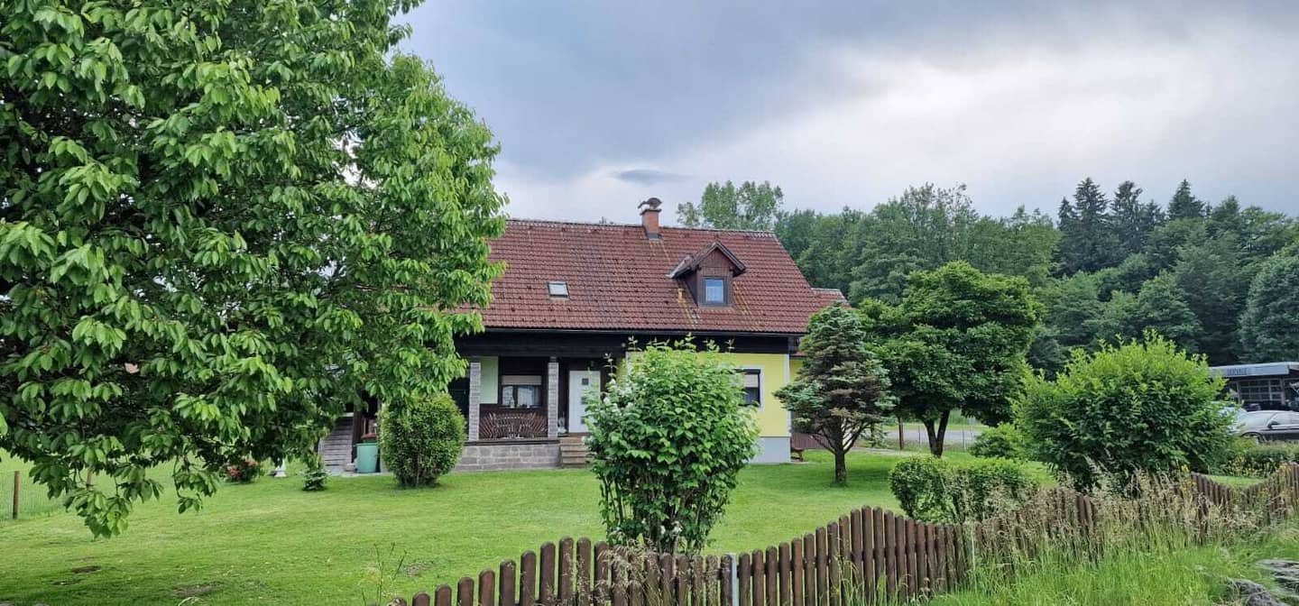 Ein Wohnhaus mit viel Potential! Ca.. 237m² Wfl. und 1.143m² Grund