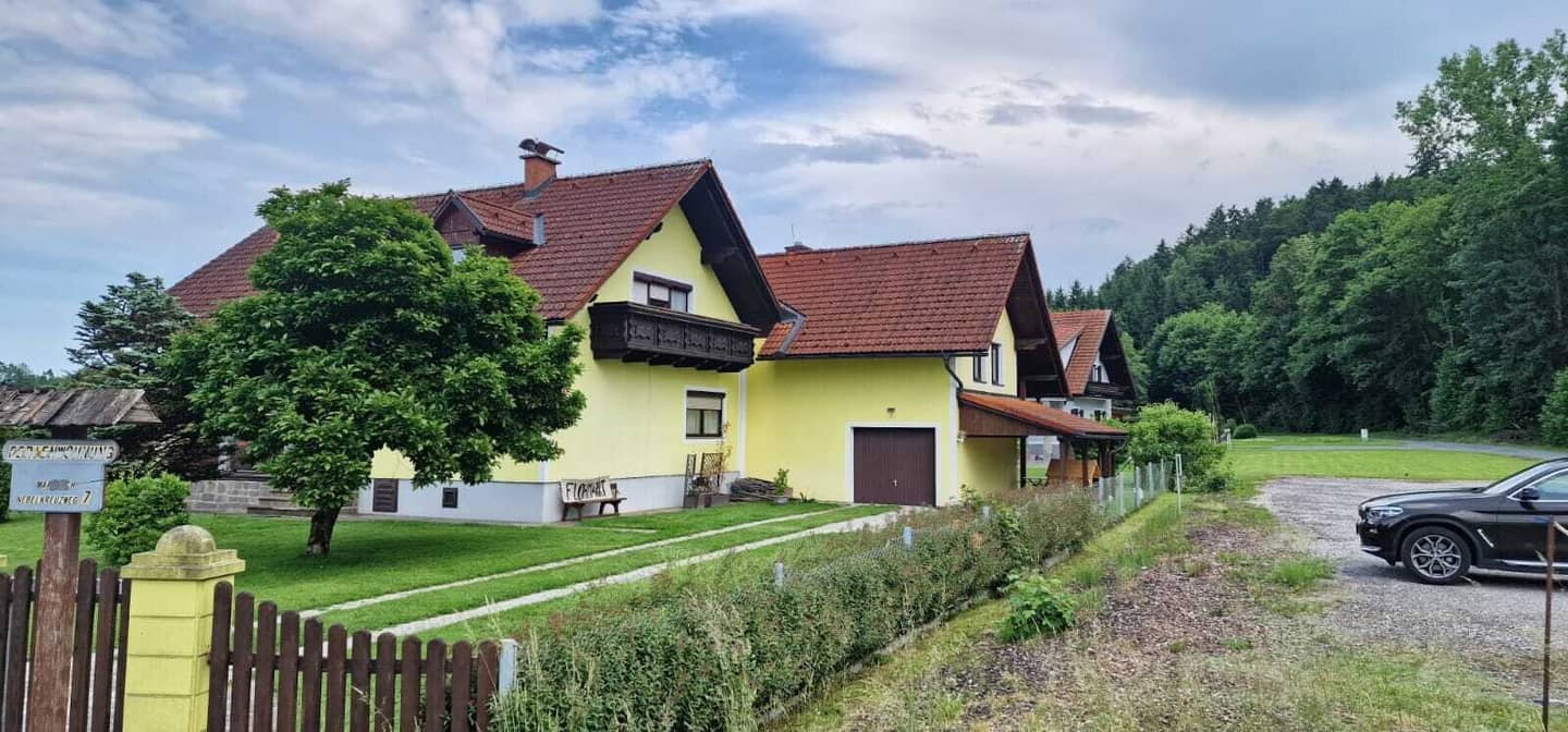 Ein Wohnhaus mit viel Potential! Ca.. 237m² Wfl. und 1.143m² Grund