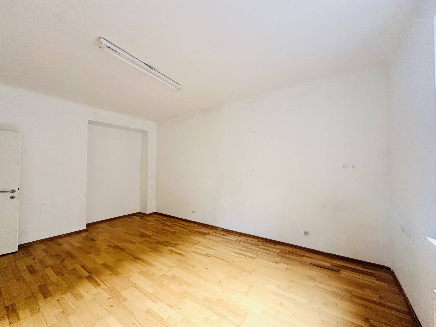 Sommeraktion bis 31.08. – Jetzt zum Spezialpreis sichern! Tolle 2,5 Zimmerwohnung mit ca. 71m2 Wohnfläche im 10. Wiener Gemeindebezirk!