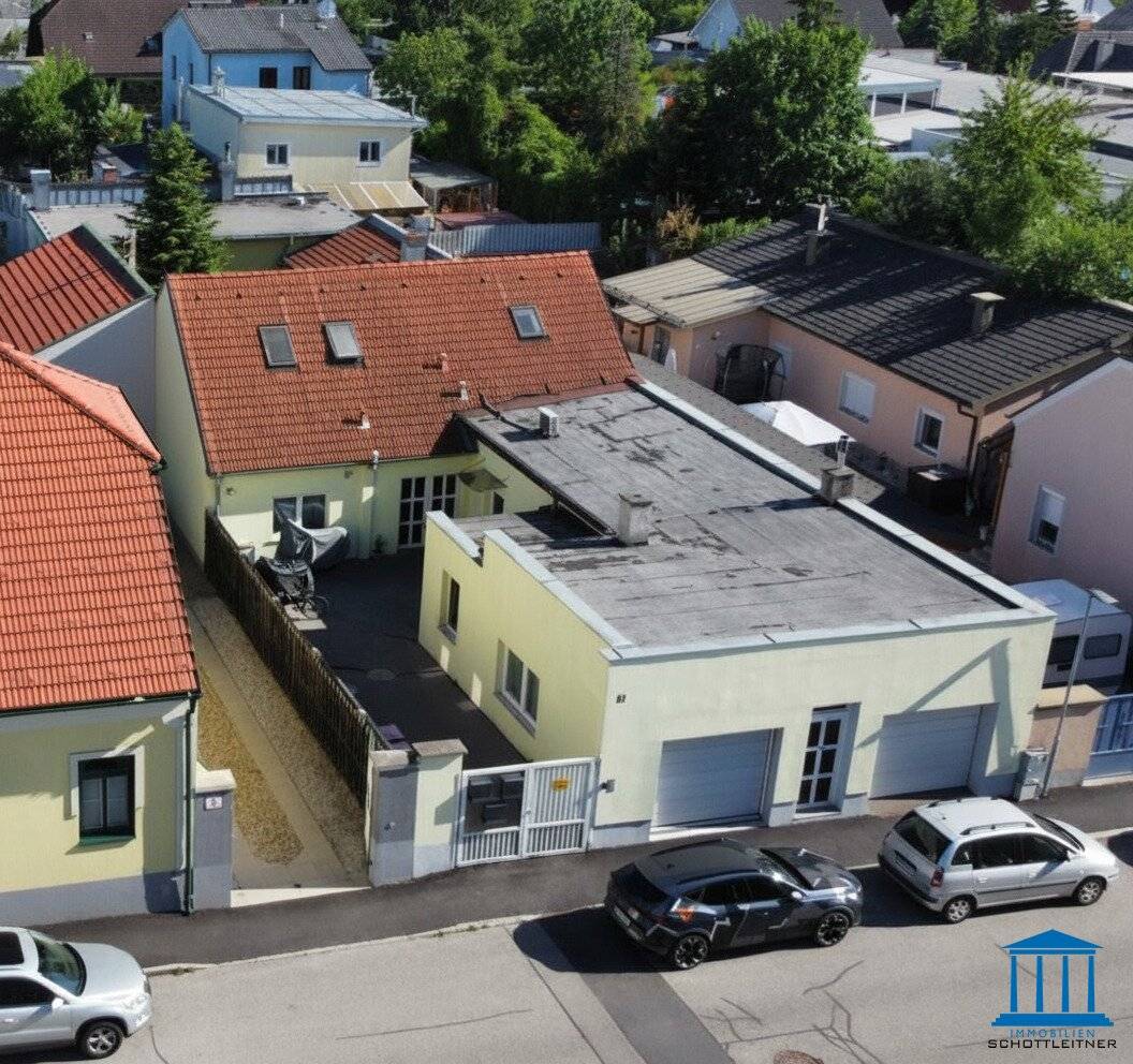 Infrastrukturell IDEAL gelegen - Mehrfamilienhaus mit FÜNF Wohneinheiten, Garten und Doppelgarage