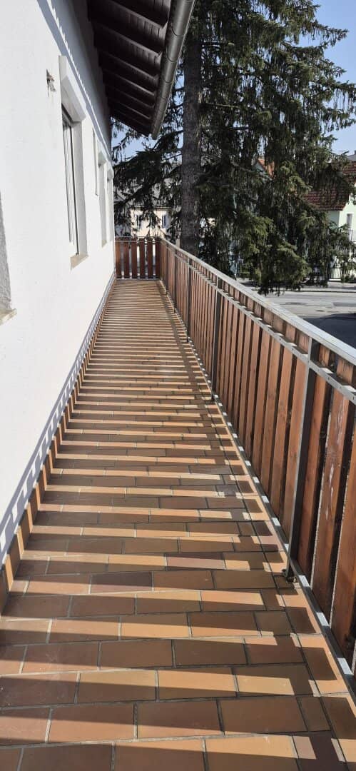 8200 Gleisdorf, Weizerstraße: 4-Zi. Wohnung oder Büro mit ca. 104,91m² Wfl. und Balkon