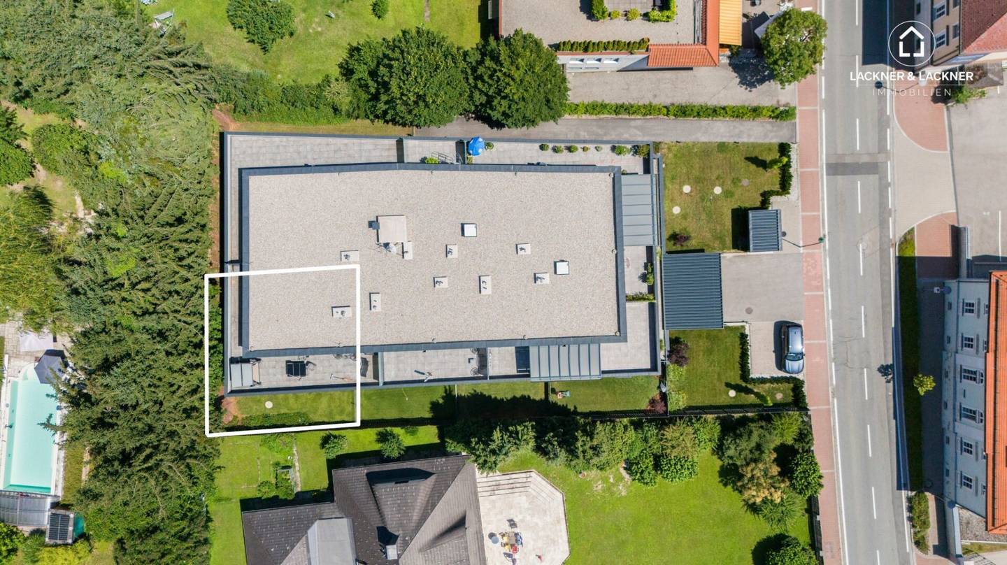 Garden apartment with spacious terrace in Krumpendorf am Wörthersee