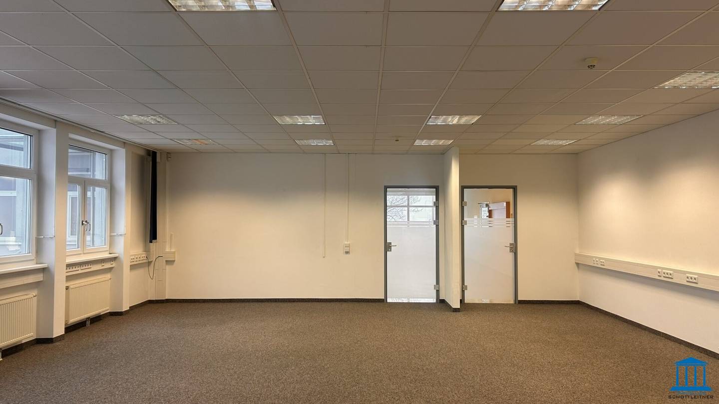 BELETAGE - Modernes Büro / Schulungsräume mit Lift und Parkflächen - Variante EG oder OG
