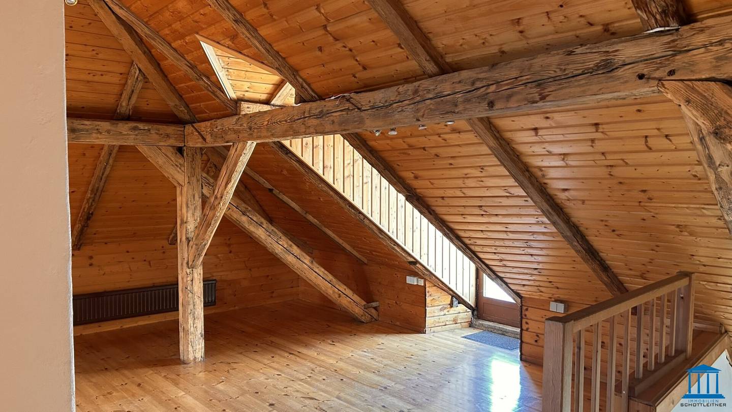 Großzügiges Büro mit Dachterrasse in Bahnhofsnähe mit TOP Preis-/ Leistungs-Verhältnis