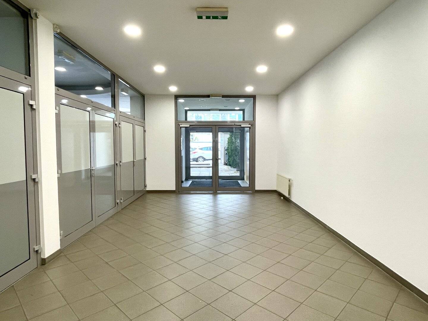 Büro-/ Ordinationsfläche in 1110 Wien zu vermieten – Modern, gepflegt und optimal gelegen! PKW-Stellplatz vorhanden, Räume veränderbar