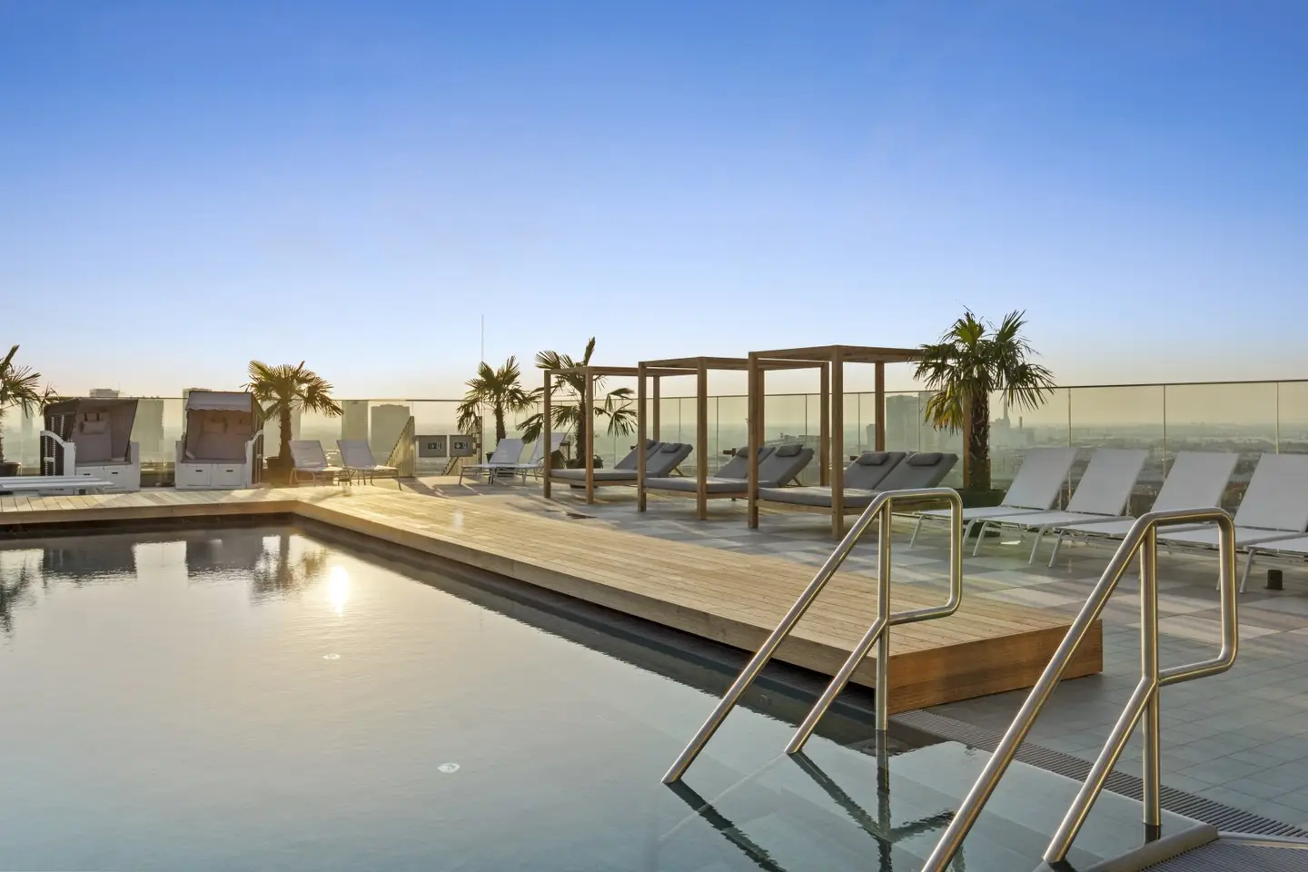 *ALL-INCLUSIVE-LIVING* im HANS-Y - Pauschalmiete (inkl. Strom, Heizung, Internet, Pool, Gym, Spa & vieles mehr) + flexible Laufzeiten!