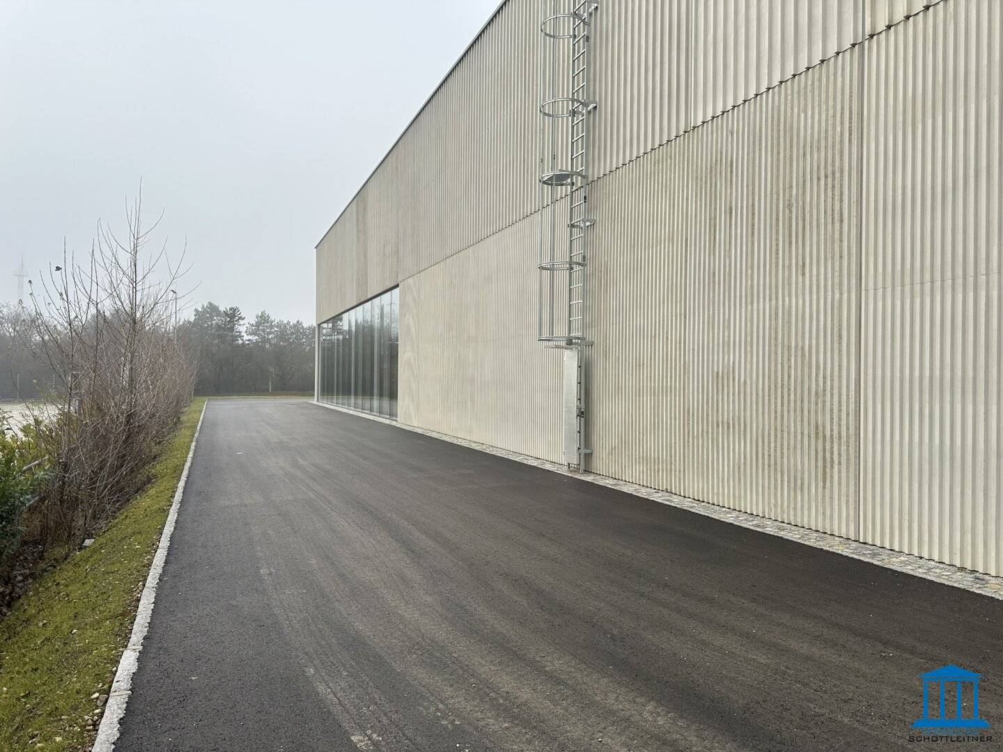 Moderne NEUBAU-Halle(n) mit Kran-Option - optional auch z.B. nur 500 m² anmietbar!