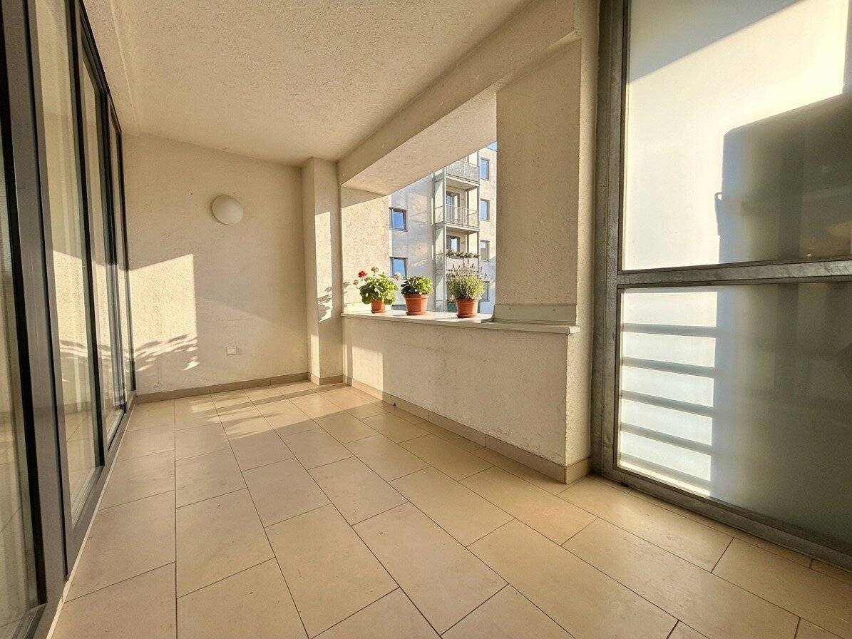 1 Monat Hauptmietzinsfrei* - Großzügige 3-Zimmer-Wohnung mit 2 Loggien in ruhiger Innenhoflage – Nähe Hauptbahnhof & U1 Keplerplatz