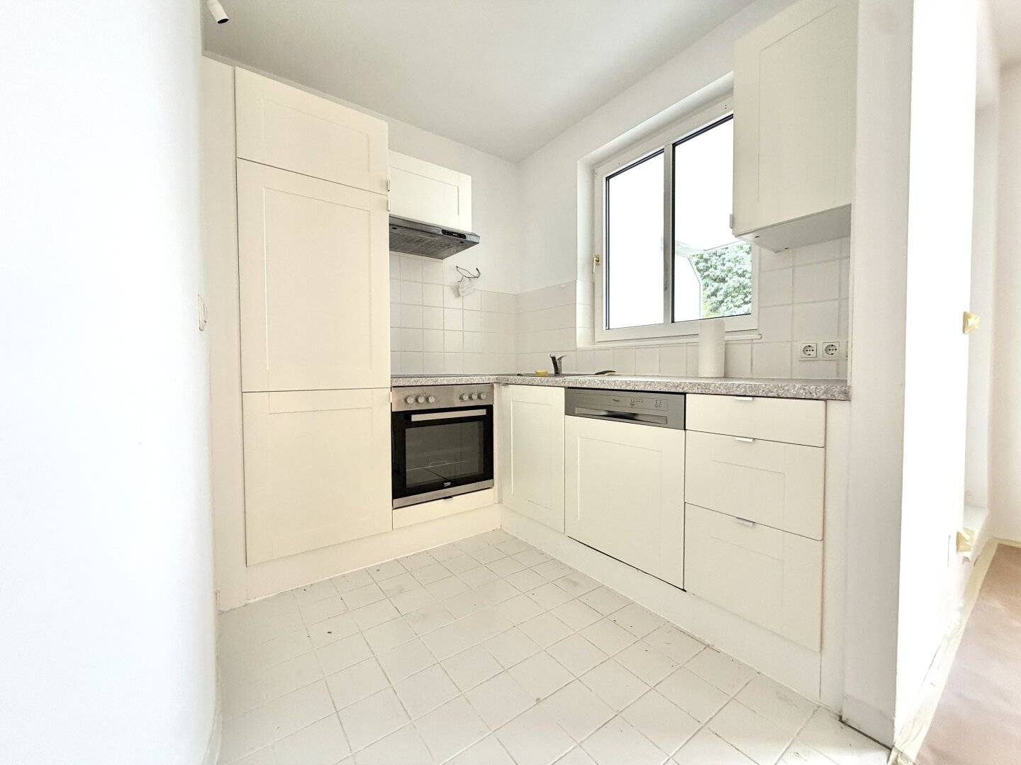 Wunderschöne 4-Zimmer-Maisonette mit Garage, Balkon, Terrasse & Gartenbenützung nahe Aumannplatz