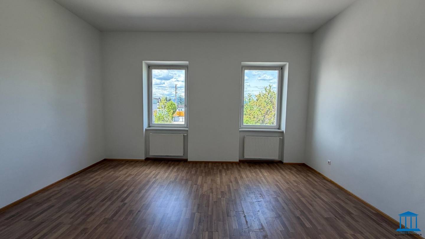 HOHE DECKEN - Bahnhofsnahes Büro mit durchdachter Raumaufteilung (Top 1 im 1. OG / ohne Lift) - Erweiterungsoption mit Lift!