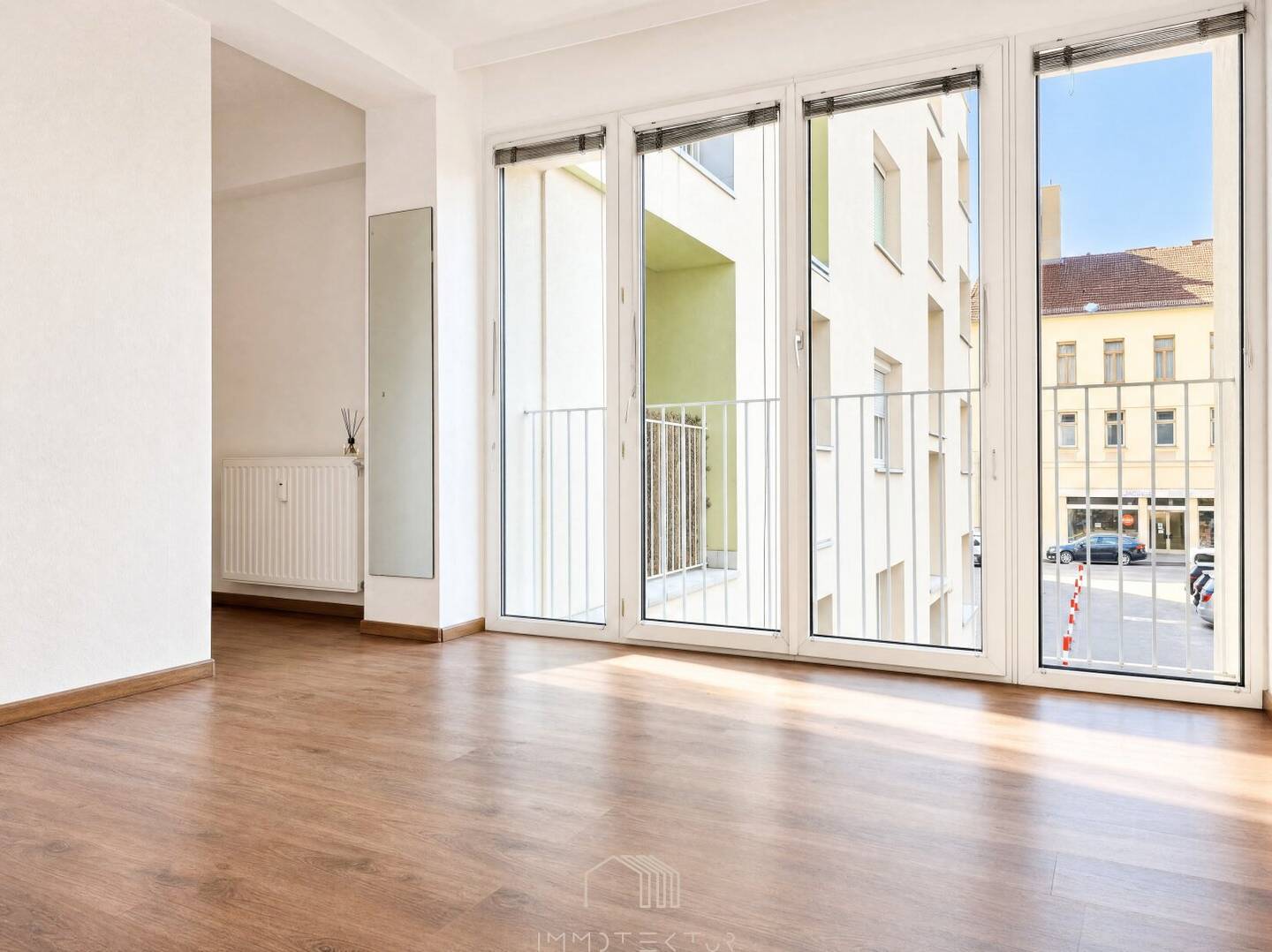 LICHT. LAGE. LEND.: Sonnige Wohnung mit Balkon, Loggia und Gemeinschafts-Dachterrasse