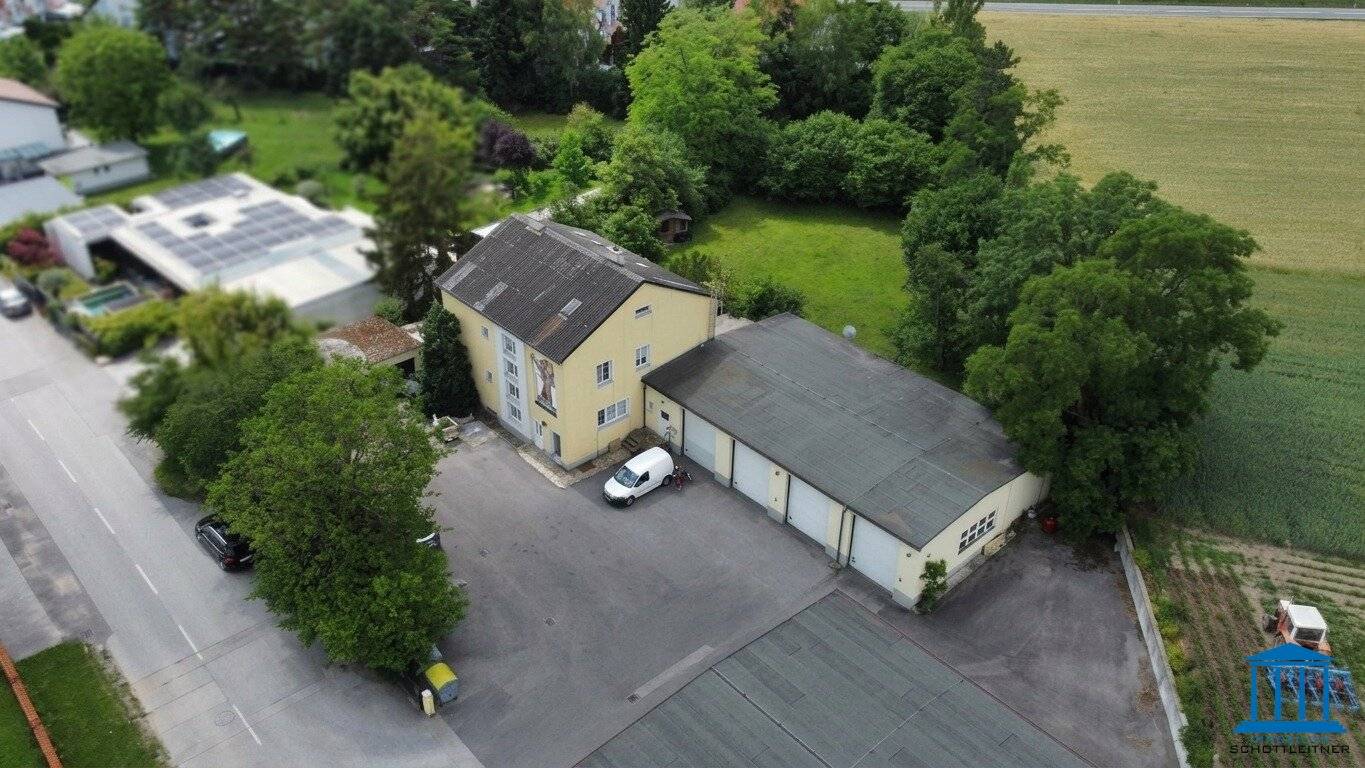 Nachhaltiges Gewerbeobjekt und Büro-/ Wohnhaus mit Garagen nahe Neunkirchen