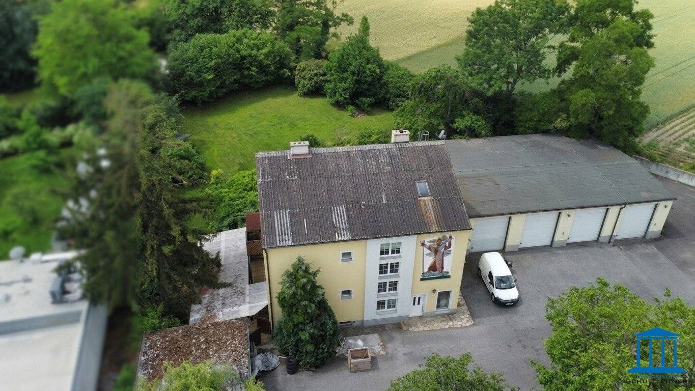 Nachhaltiges Gewerbeobjekt und Büro-/ Wohnhaus mit Garagen nahe Neunkirchen