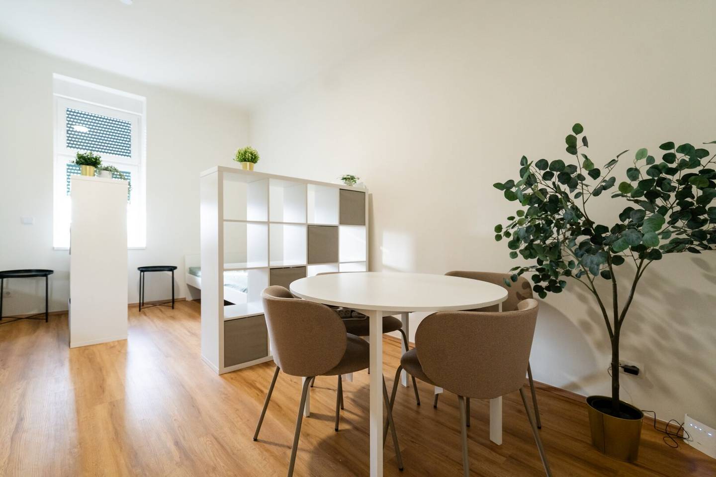 Ideal als Monteur- oder Arbeiterwohnung - Frisch sanierte & vollmöblierte 38 m² Wohnung