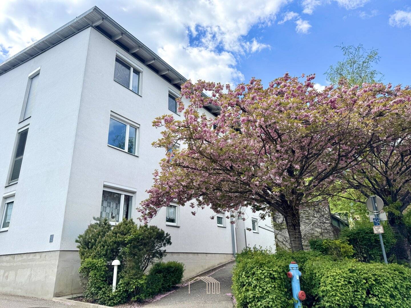🌿 WOHNEN MIT EIGENEM GRÜN: Moderne 2-Zimmer-Wohnung mit Tiefgarage in Wetzelsdorf
