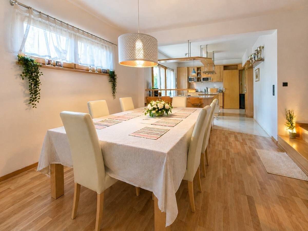 Außergewöhnliches Einfamilienhaus mit Wintergarten & Doppelgarage mit Hebebühne in Toplage von Spielberg