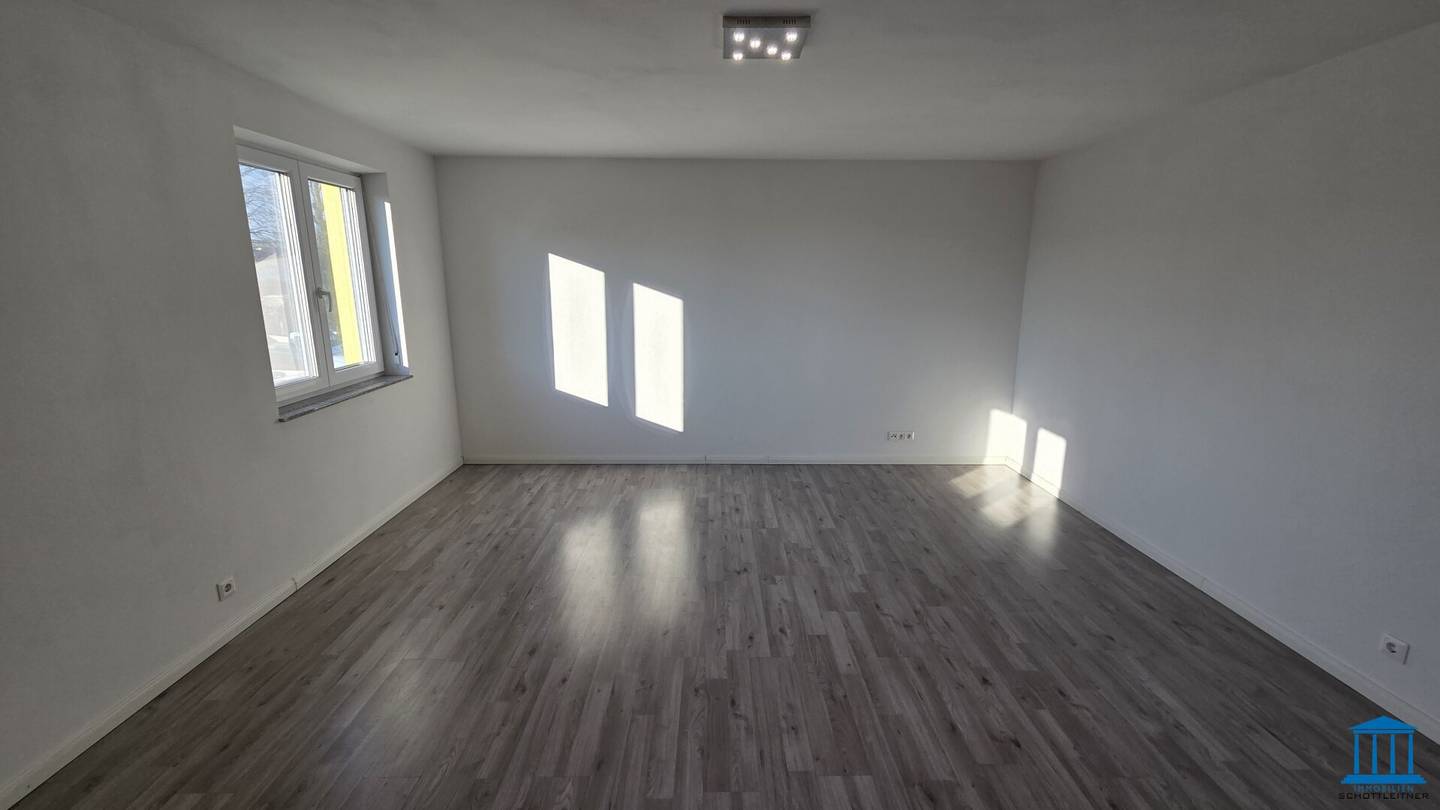 Modernes Büro mit PARKPLATZ nähe "Nordspange" - Einbauküche vorhanden!