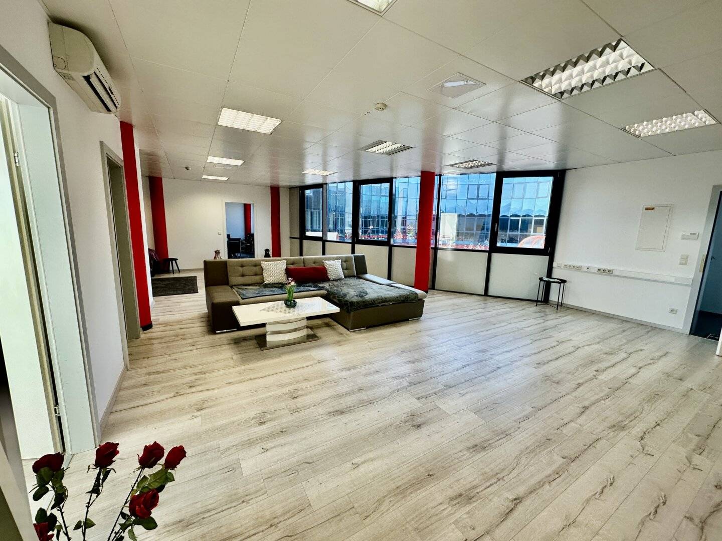 Exklusive Gewerbefläche mit individueller Nutzungsmöglichkeit im Wirtschafszentrum in Spielberg
