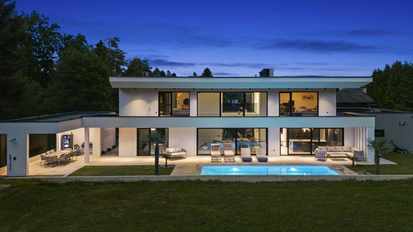 LUXUS - VILLA  IN TOP LAGE ZU VERKAUFEN