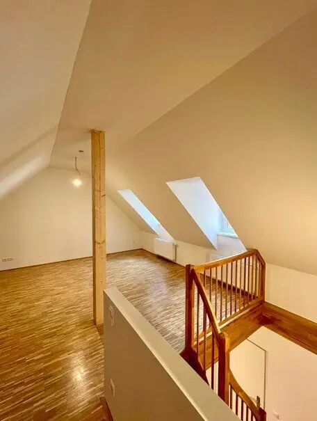 96 m² DG-Wohnung mit Klima am Lendplatz*