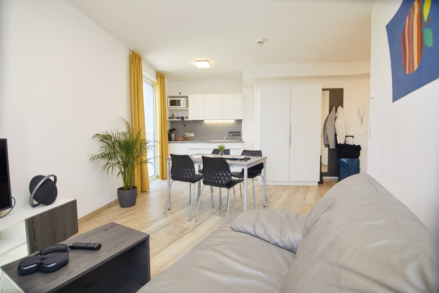 Top Apartment S
