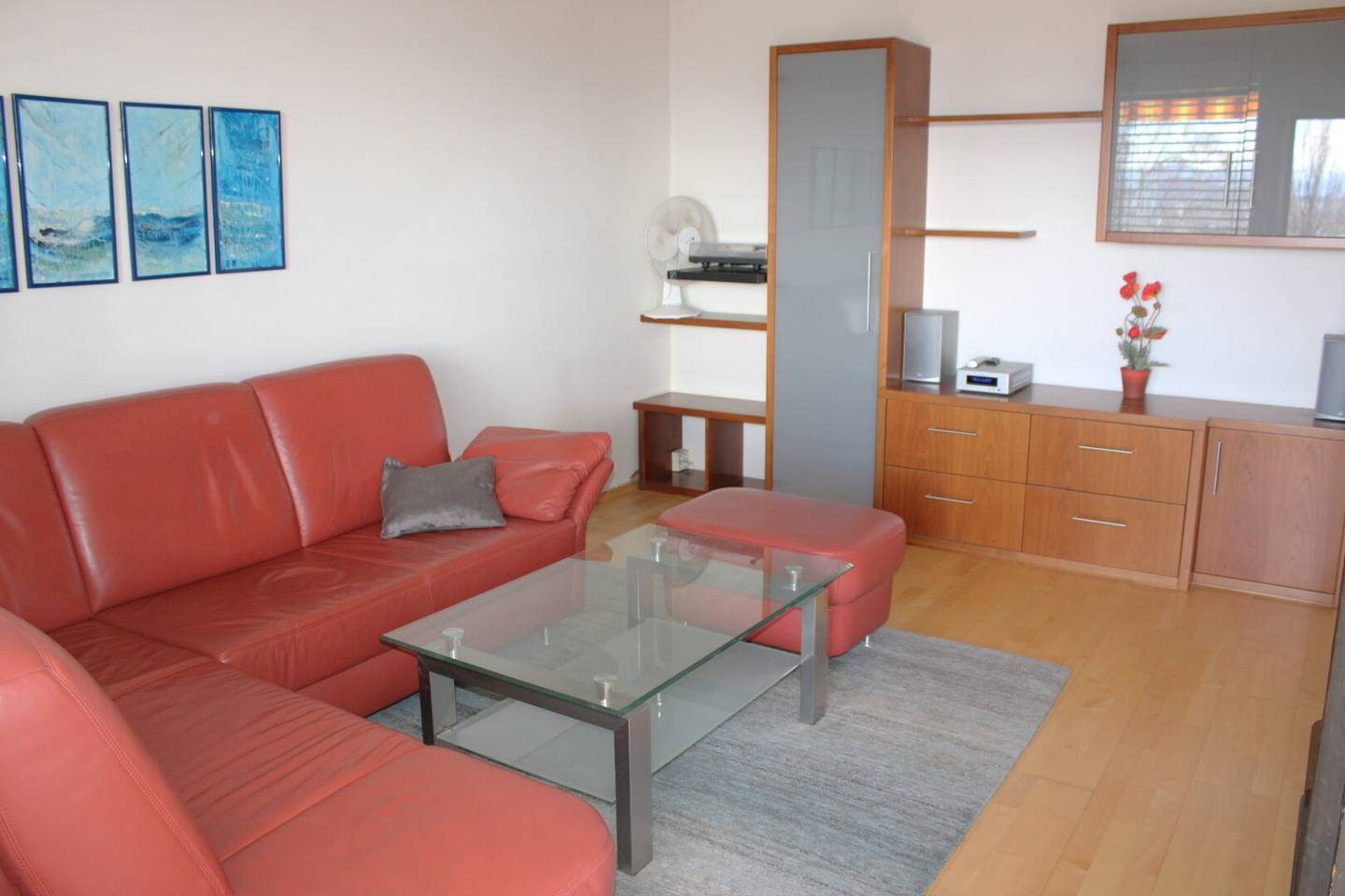 Charmante  3 Zimmer-Wohnung mit großer Loggia und Tiefgaragenplatz in Graz St. Peter