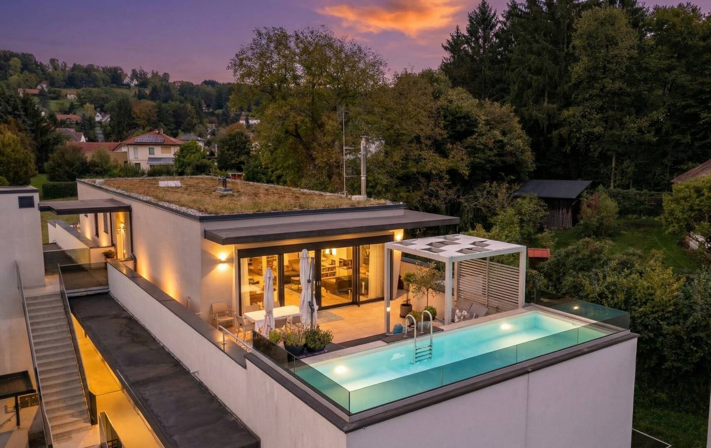 Traumhafte Penthouse-Wohnung mit privatem Pool auf der Dachterrasse