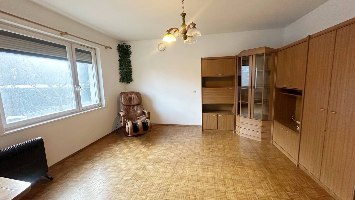 Einfamilienhaus mit großem Potenzial in Fahrafeld