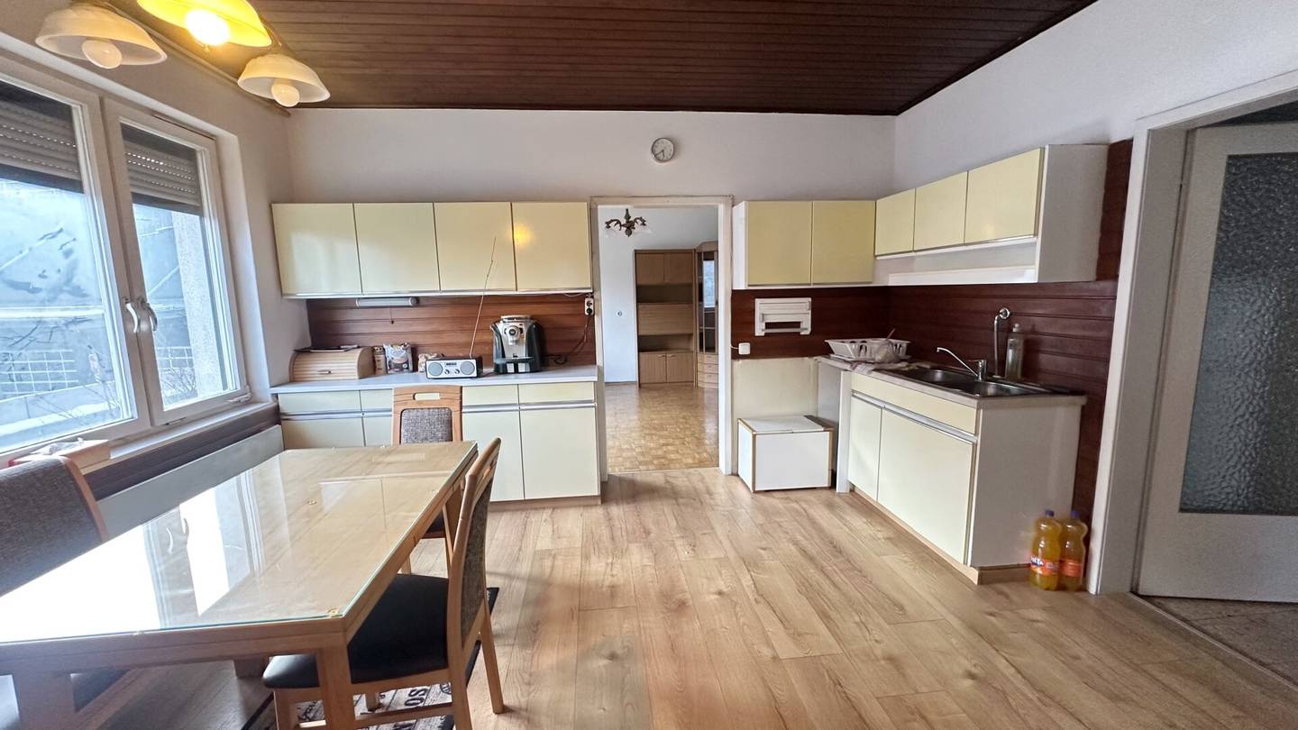 Einfamilienhaus mit großem Potenzial in Fahrafeld