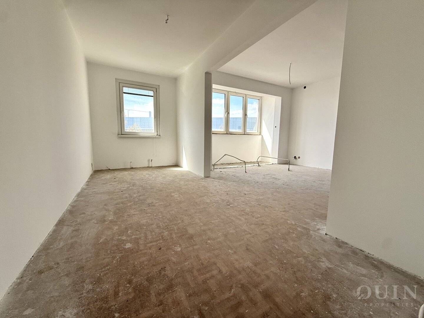 Bastlerhit! Sanierungsbedürftige Wohnung mit viel Raum für Ihren persönlichen touch!