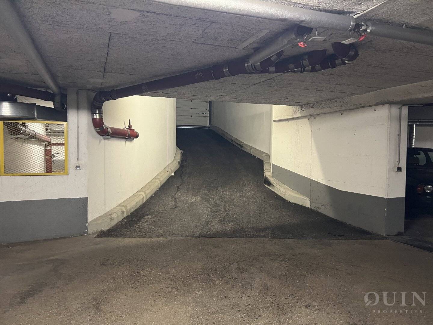 Tiefgaragenstellplatz Nähe SCN zu verkaufen!