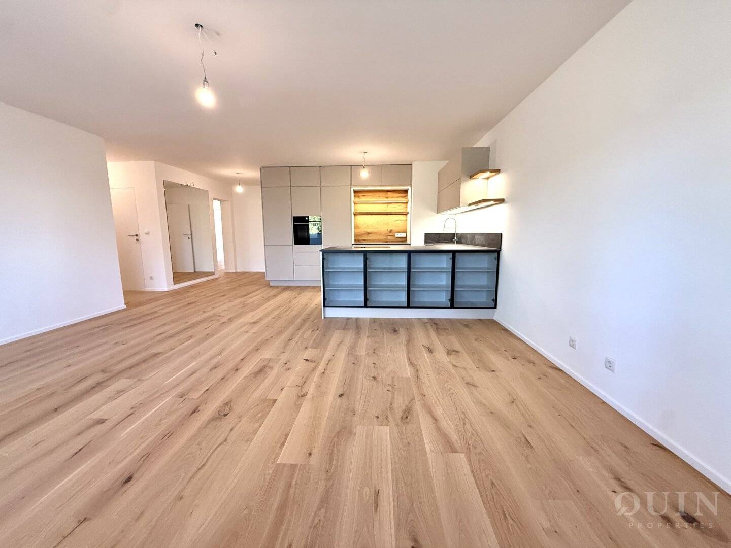 Erstbezug! Exklusive 4-Zimmer Gartenwohnung mit Loggia und TG-Platz!