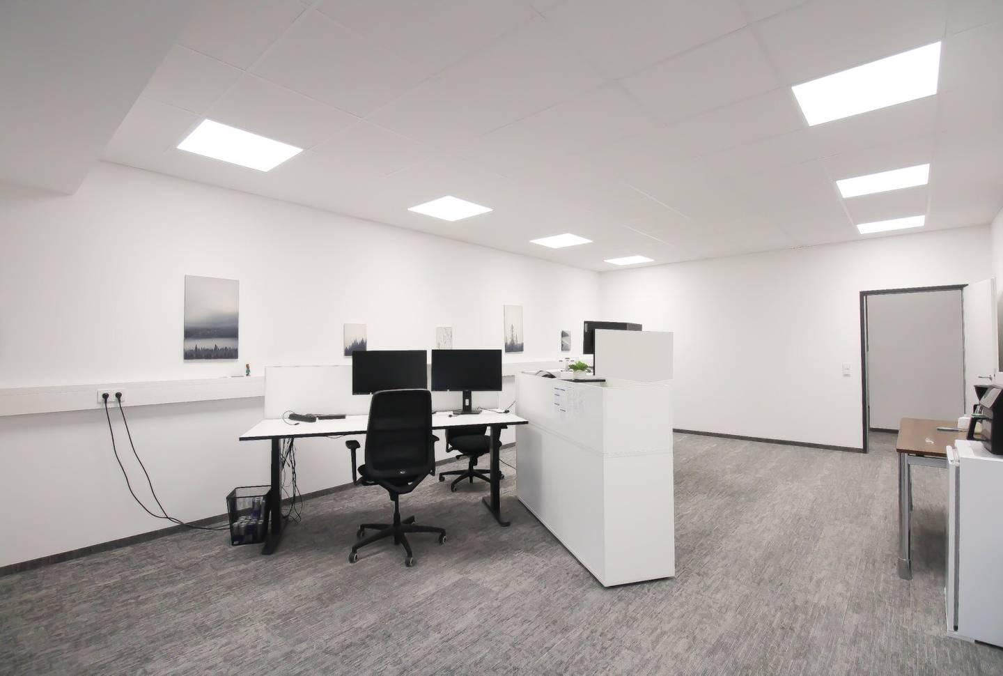 Bürofläche in Regau – ideal für Start-ups & Dienstleister! 42 m² Büro mit TOP Verkehrsanbindung & Infrastruktur!