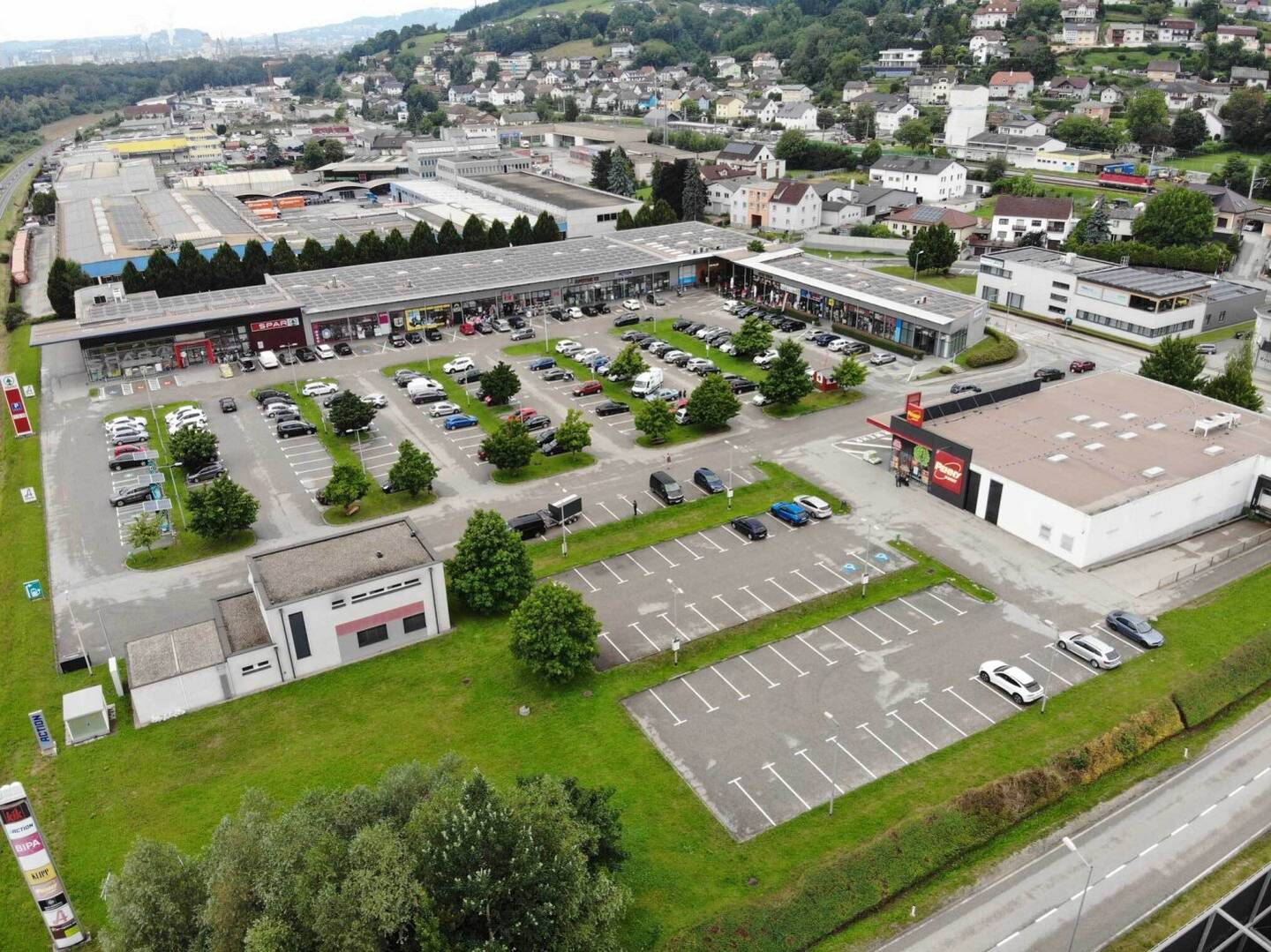 Vermietung eines attraktiven Ecklokals im Fachmarktzentrum Steyregg