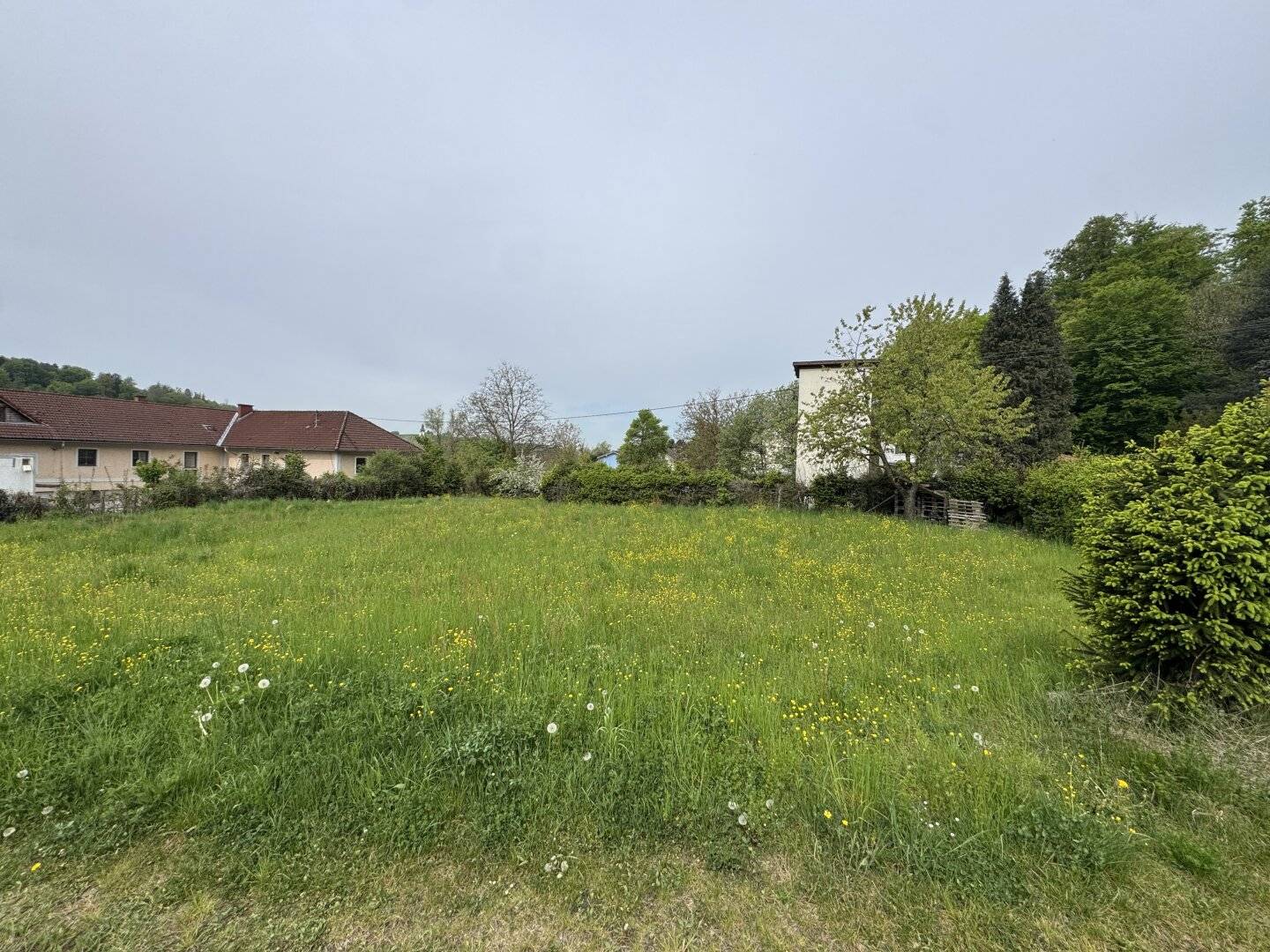 Verkauf einer Liegenschaft zur Errichtung von leistbarem Wohnraum als Neubau oder Bestandssanierung
