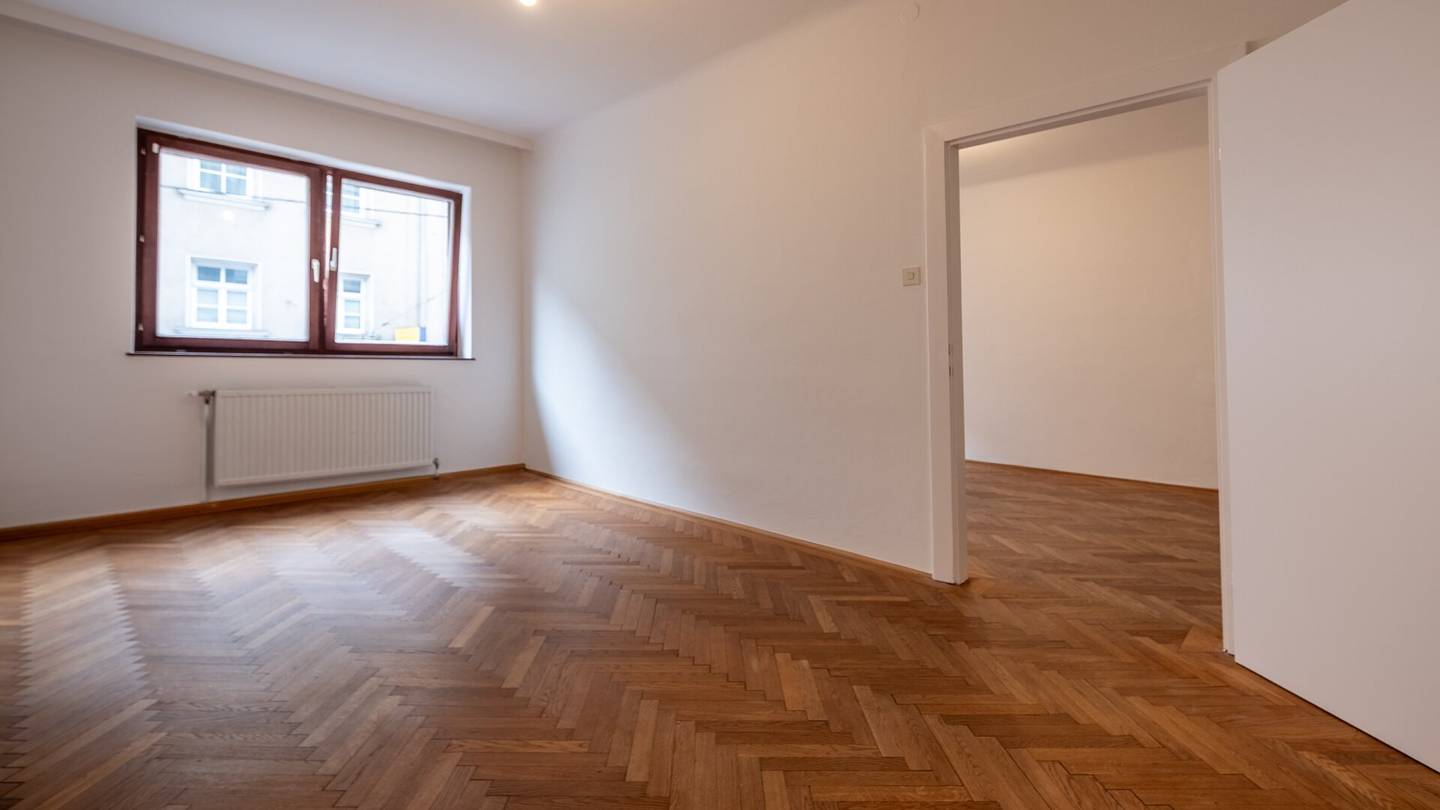 LINZ INNENSTADT. WOHNUNG IN UNMITTELBARER NÄHE ZUR LANDSTRASSE.