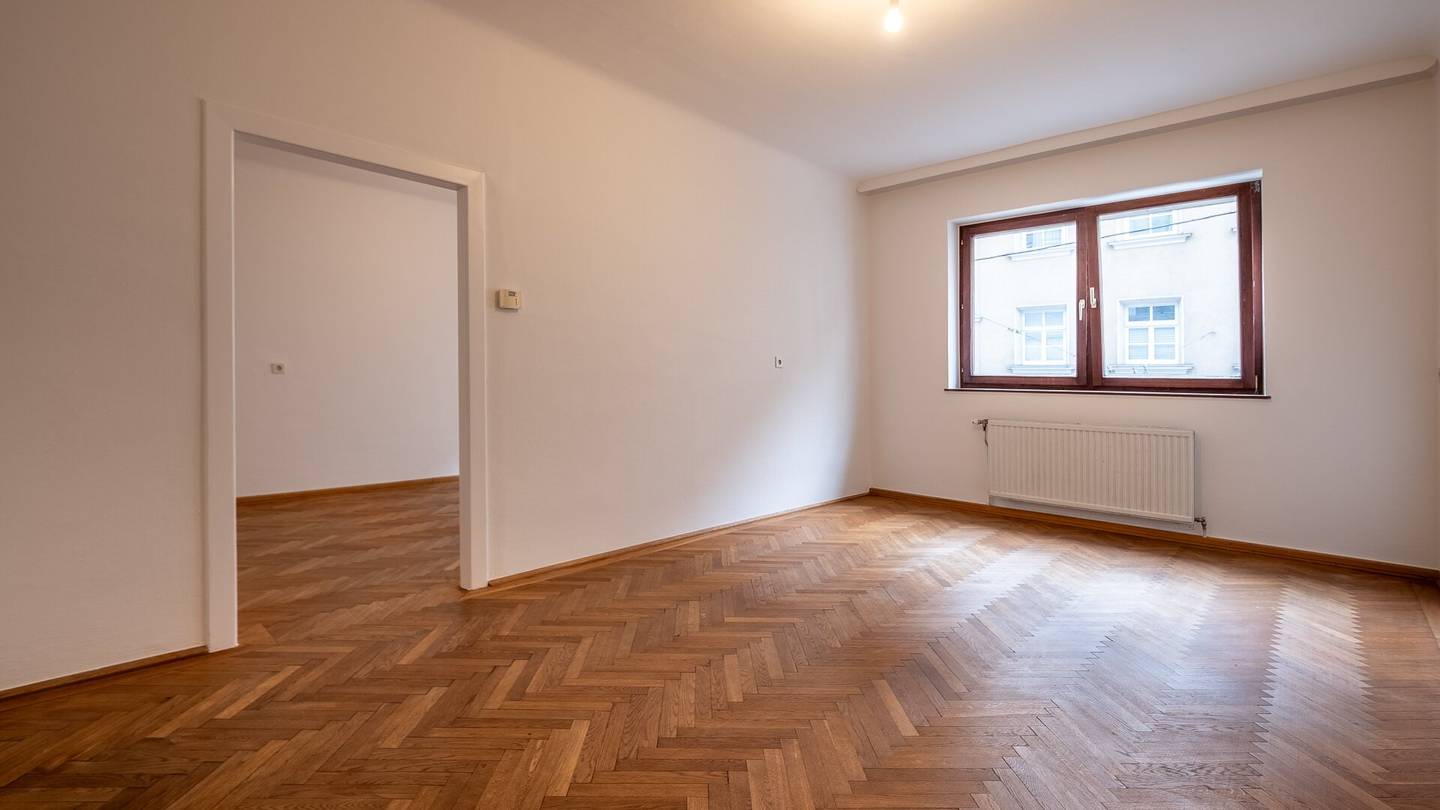 LINZ INNENSTADT. WOHNUNG IN UNMITTELBARER NÄHE ZUR LANDSTRASSE.