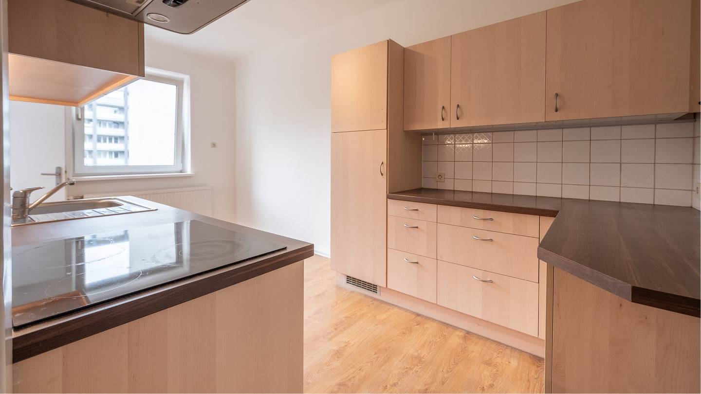 LINZ INNENSTADT. WOHNUNG IN UNMITTELBARER NÄHE ZUR LANDSTRASSE.