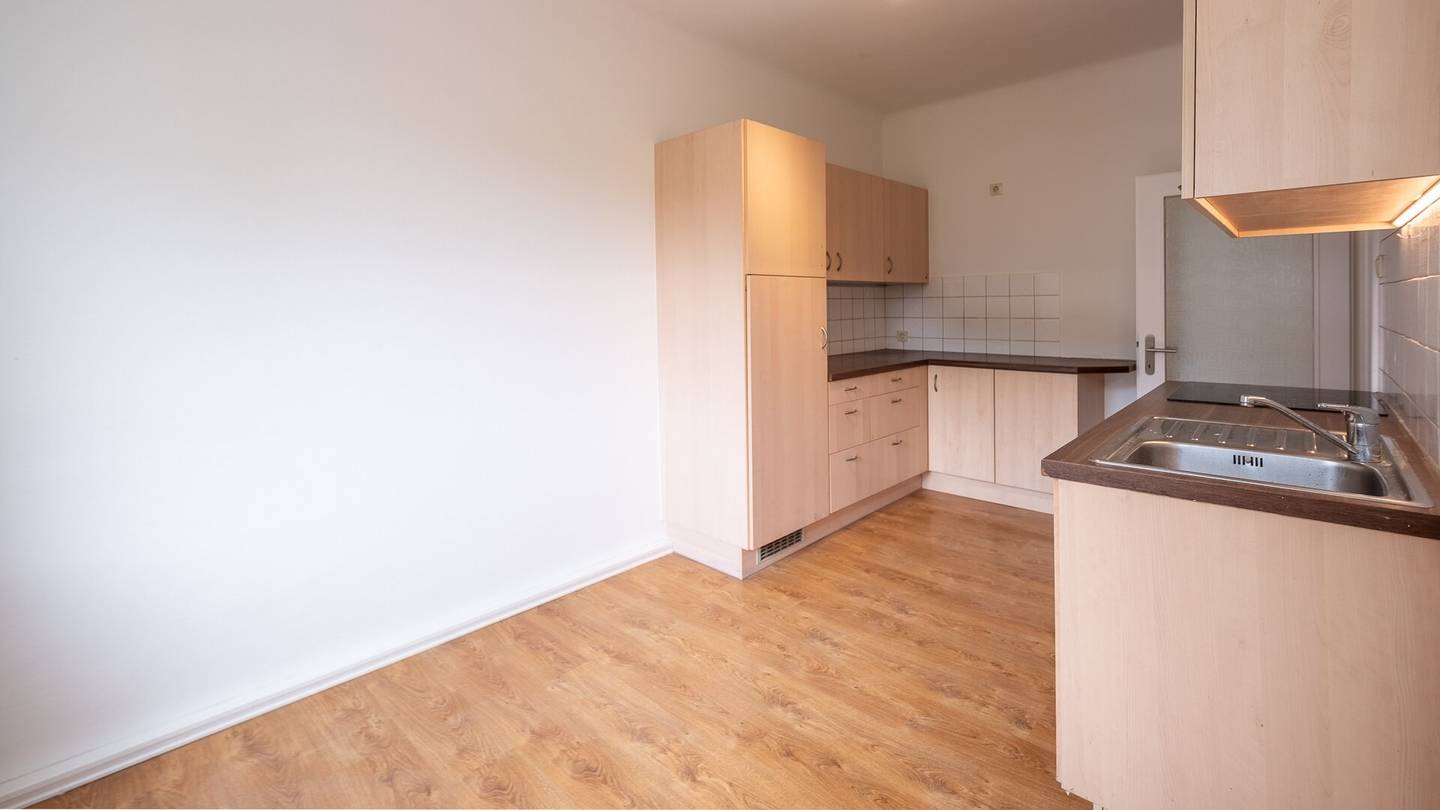 LINZ INNENSTADT. WOHNUNG IN UNMITTELBARER NÄHE ZUR LANDSTRASSE.