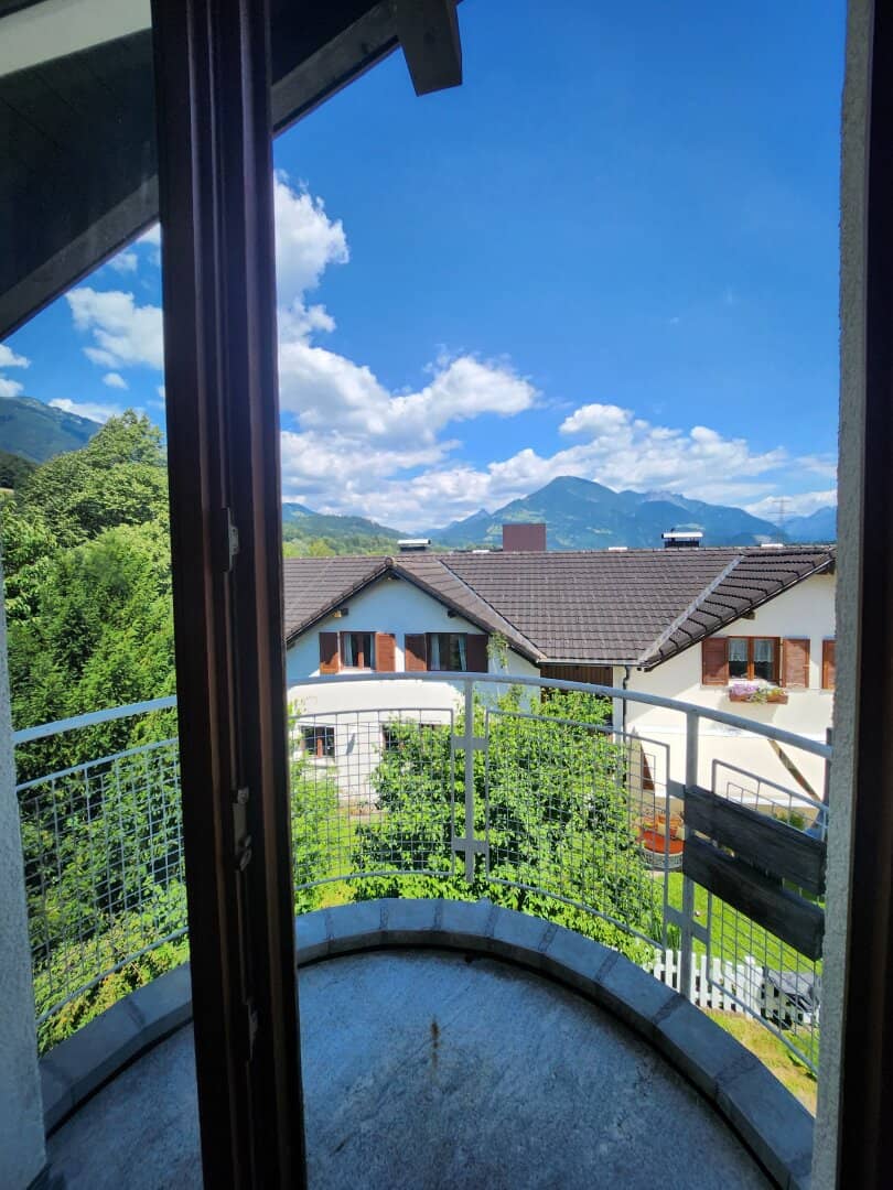 1 Zimmer Wohnung mit Balkon und einem Tiefgaragenplatz