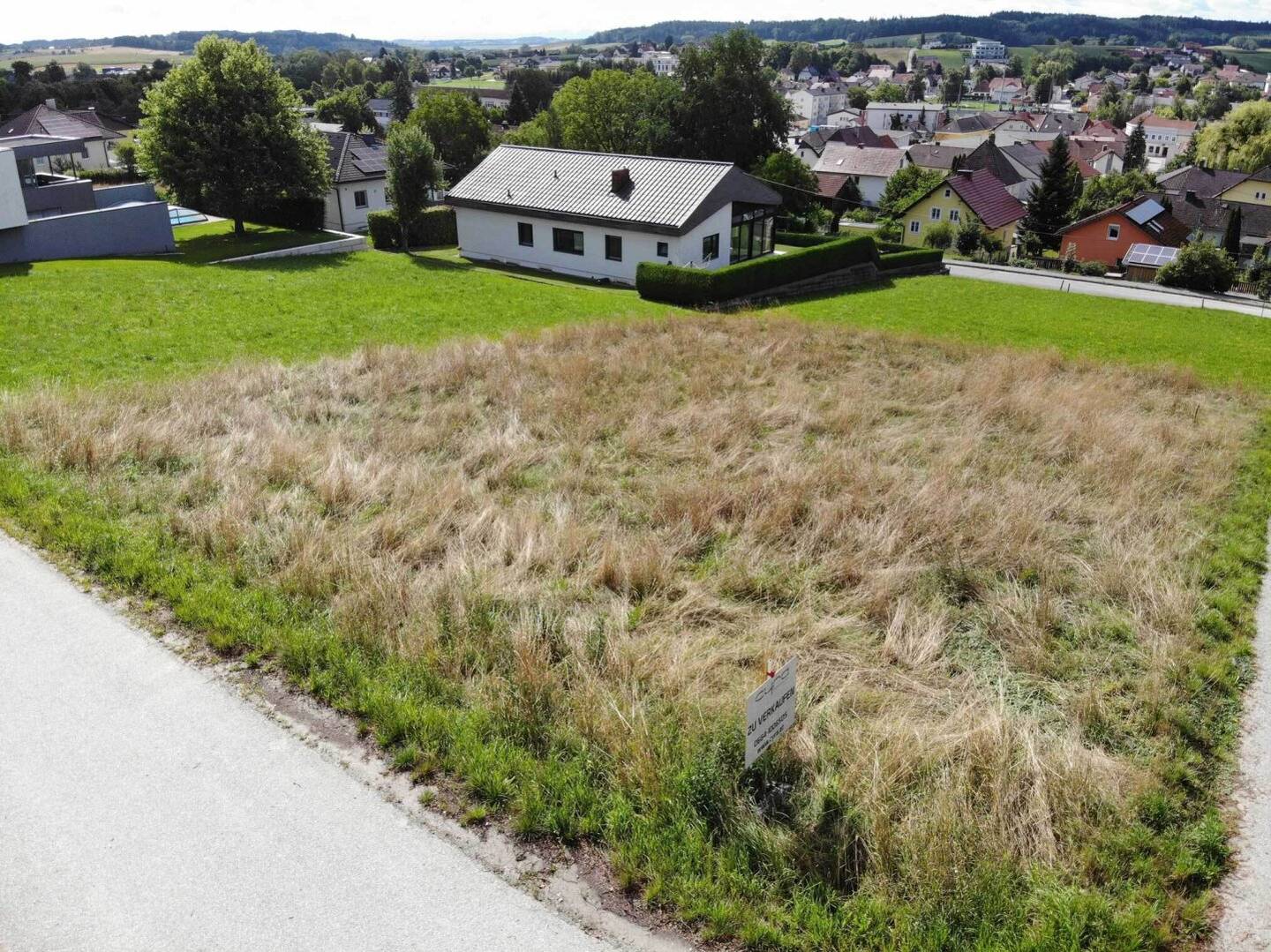 Traumhaftes Baugrundstück in Neumarkt – Ihr Eigenheim auf 914m² für nur € 190.000,-- !