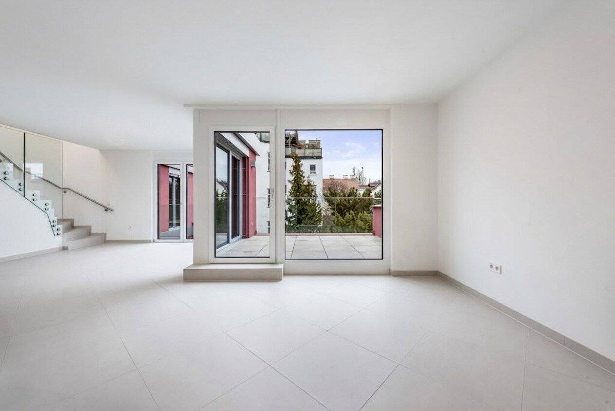 Erstbezug in Gersthof - Tolle, ruhige Wohnung mit einer Terrasse ( ca. 10 m² ) und zusätzlich einer traumhafter Dachterrasse - Am Haus befindet sich ein Kunstwerk von Christian Ludwig Attersee