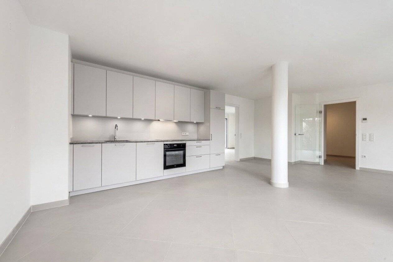 Erstbezug in Gersthof - Tolle, ruhige Wohnung mit einer Terrasse ( ca. 10 m² ) und zusätzlich einer traumhafter Dachterrasse - Am Haus befindet sich ein Kunstwerk von Christian Ludwig Attersee