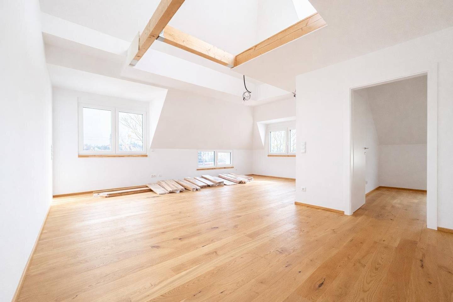 Dream attic apartment with loggia and garden | Near Kaufpark Alterlaa