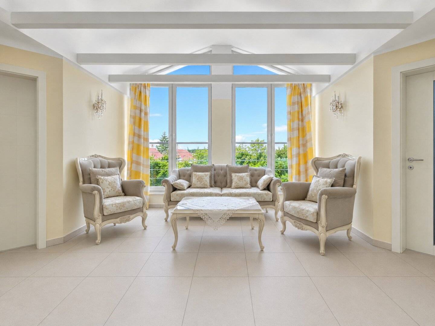 Klimatisiertes Haus mit Keller | 6 Zimmer | 2 Bäder | Pool | Sauna-Wellnessbereich | Garage